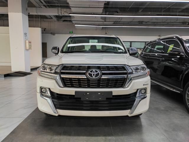 2021款酷路澤5700國六現車報價 V8大排量 公路上的霸者