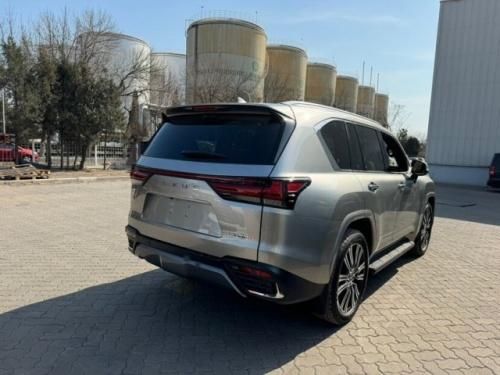 415马力3.5T V6双涡轮+10AT 2025新款雷克萨斯LX600豪华版价格