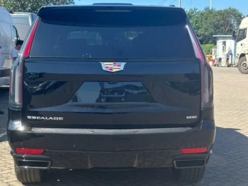 2025款凯迪拉克凯雷德ESV Sport 6.2L V8机械增压狂飙682马力强大