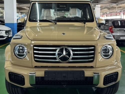 2025款奔驰G450d柴油版 3.0T混动 163万 莫哈韦银现车到港价格