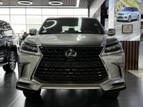 2025款雷克萨斯LX570 5.7L V8自吸绝唱 黑武士典藏版价格180万起