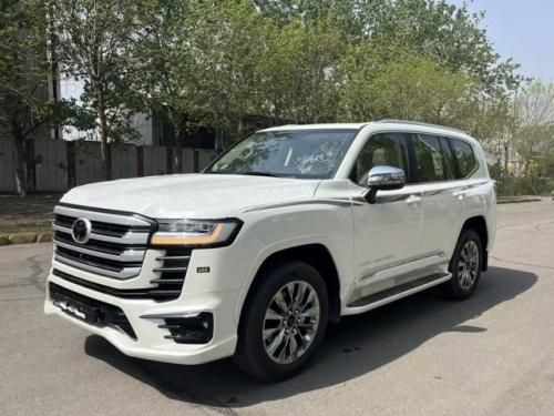 2025款兰德酷路泽全系排量分析 4.0L V6 vs 3.5TT谁更值得选 