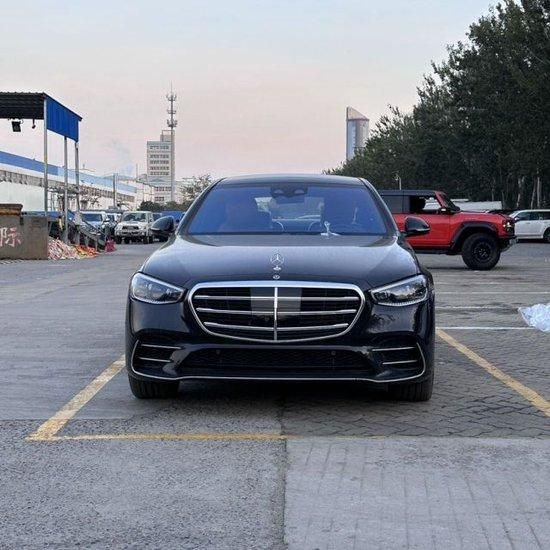 25款奔馳S500豪華轎車商務(wù)界領(lǐng)頭羊 港口促銷特惠直降20萬