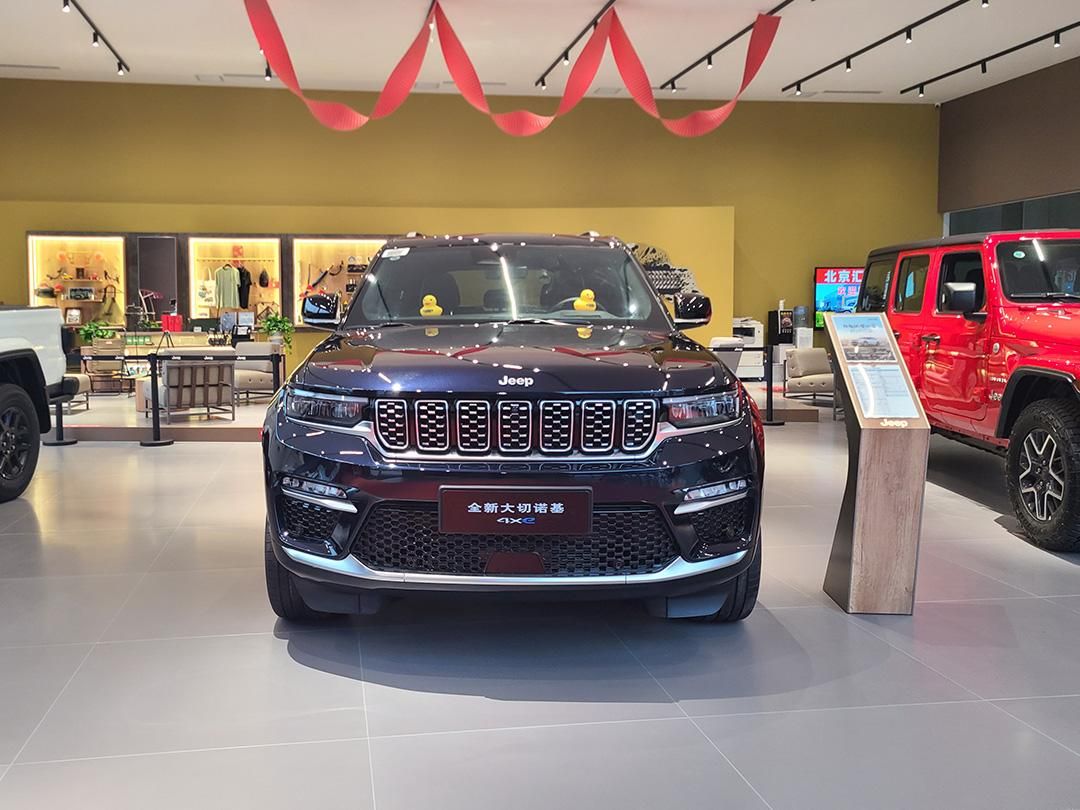 北京进口Jeep4s店 大切诺基深海蓝到店促销