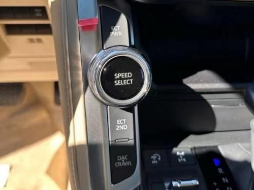 2025款兰德酷路泽4000港口现车 4.0L V6+三差速锁仅报价65万起