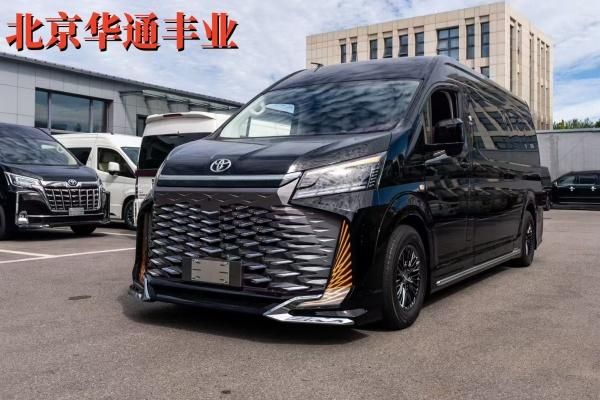 丰田海狮9座现车到店 上蓝牌C1驾照可开