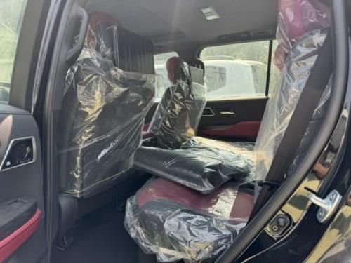 25新款丰田兰德酷路泽3300柴油3.3T震撼价 全系配置升级+金融低