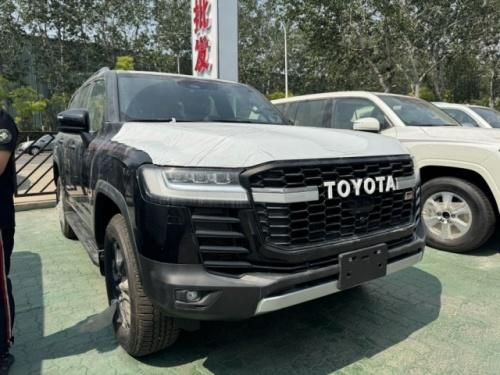 25新款丰田兰德酷路泽3300柴油3.3T震撼价 全系配置升级+金融低