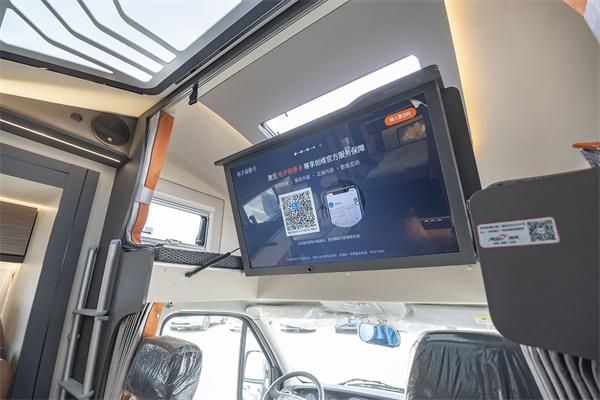 瑞弗V820双拓展房车：大空间里的自在旅居生活