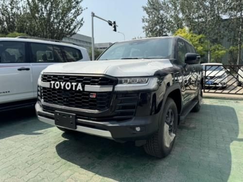 25新款丰田兰德酷路泽3300柴油3.3T震撼价 全系配置升级+金融低