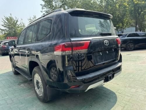 25新款丰田兰德酷路泽3300柴油3.3T震撼价 全系配置升级+金融低