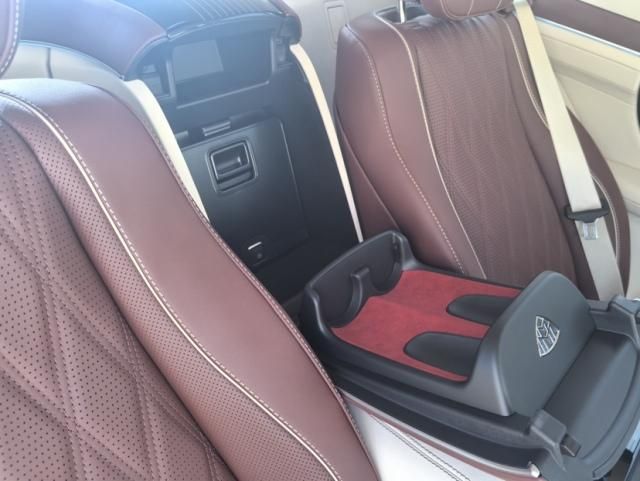 2025款加版奔驰迈巴赫GLS600黑/玛奇朵配色现车252万起售