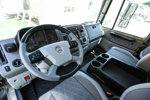 2025款奔驰乌尼莫克U4023 底盘房车 国六B排放 蓝牌C本 现车