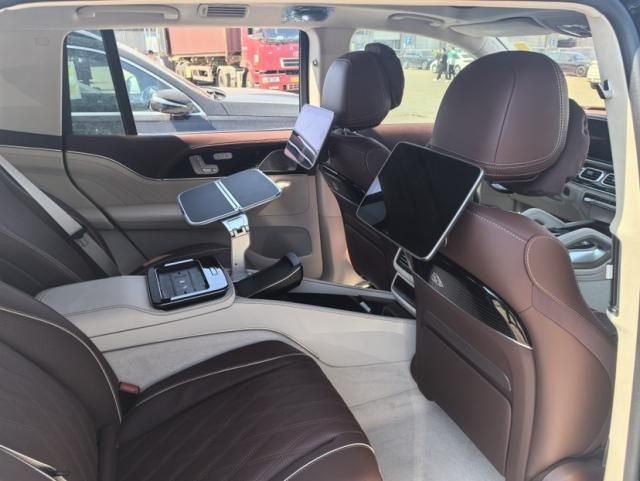 2025款加版奔驰迈巴赫GLS600黑/玛奇朵配色现车252万起售