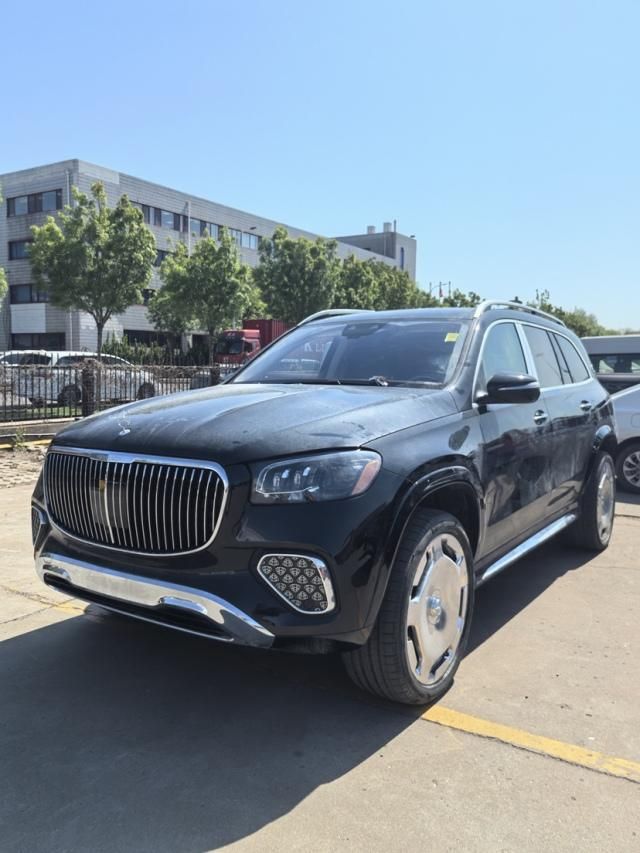 2025款加版奔驰迈巴赫GLS600黑/玛奇朵配色现车252万起售