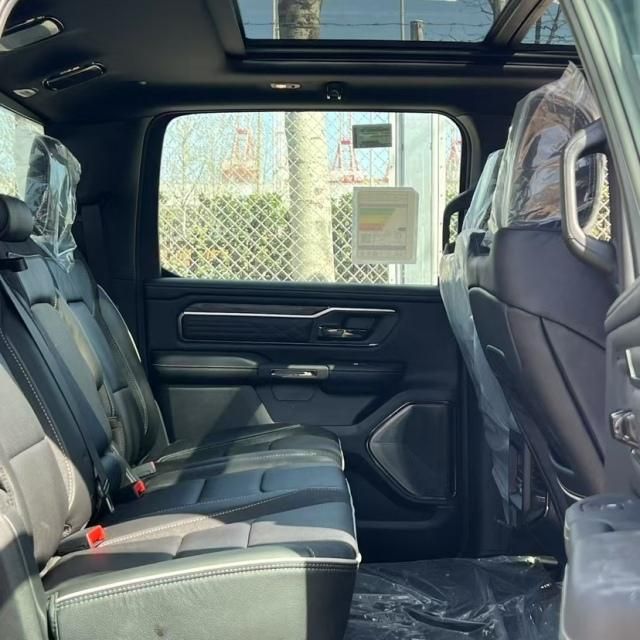 25款道奇公羊LTD暗夜限量版 Limited 港口现车最新报价行情