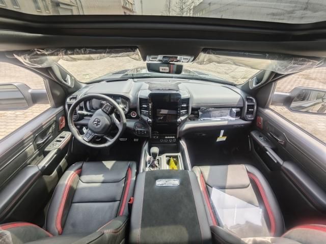 2025款美规道奇RHO犀牛 全系搭载3.0Tv6发动更加平顺 99.8万