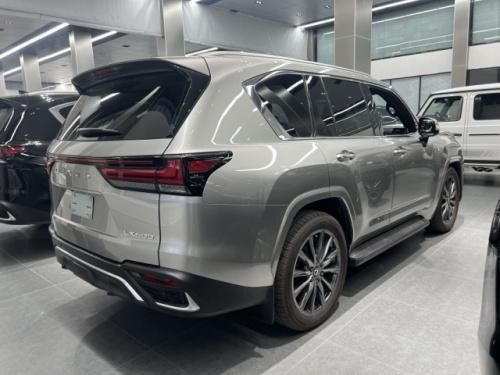 2025款雷克萨斯LX600全系3.5T V6双涡轮 七座豪华版132万起落地价