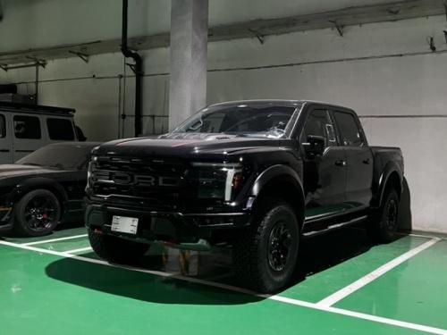 2025款猛禽R 5.2T V8机械增压现车直降20万 分期首付20%最低价格