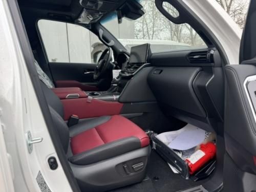 25款丰田酷路泽3300GR价格 珍珠白现车享分期36期低息贷款‌ 