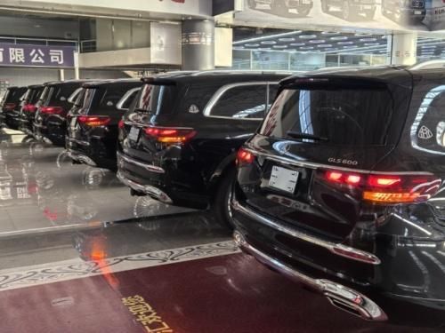 2025款奔驰GLS600顶配 魔毯悬挂+后排行政座椅 送5年保养分期灵活