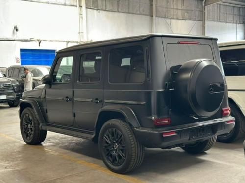 2025款奔驰G450d柴油版3.0T价格158万 包牌价首付50万开走‌