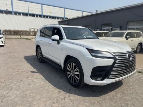 2025款雷克萨斯LX600豪华版 港口现车价格 分期金融首付20%开回家