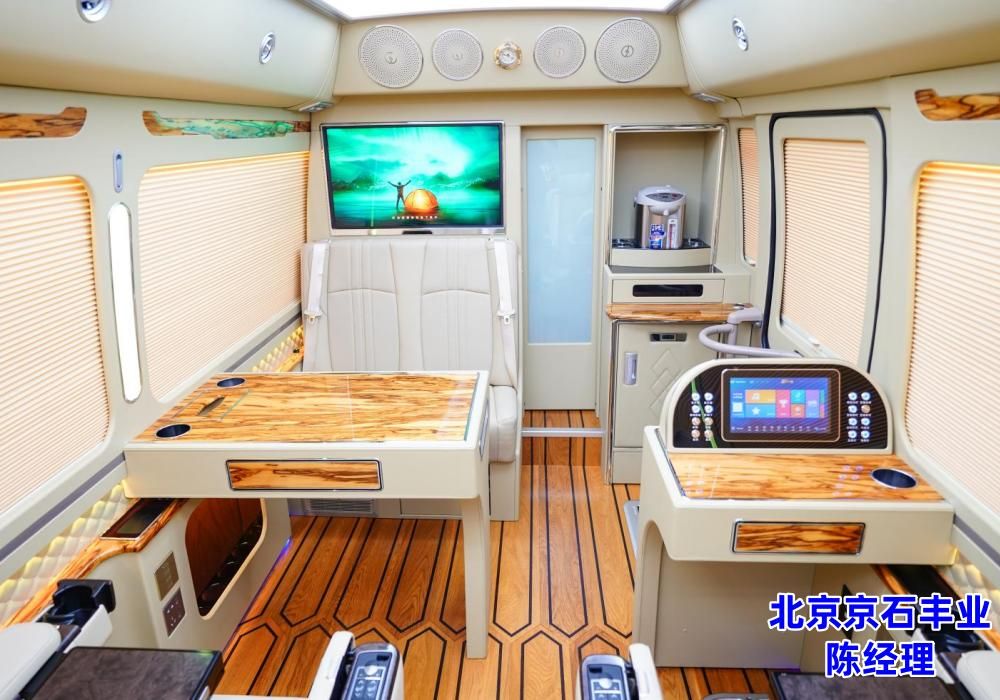 丰田考斯特6座大型商务旅居车湖北落地多少钱