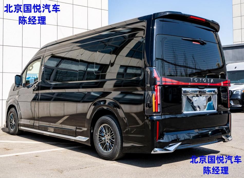 天津2025款凯萨皇冠丰田海狮 7 座全隔断落地价格