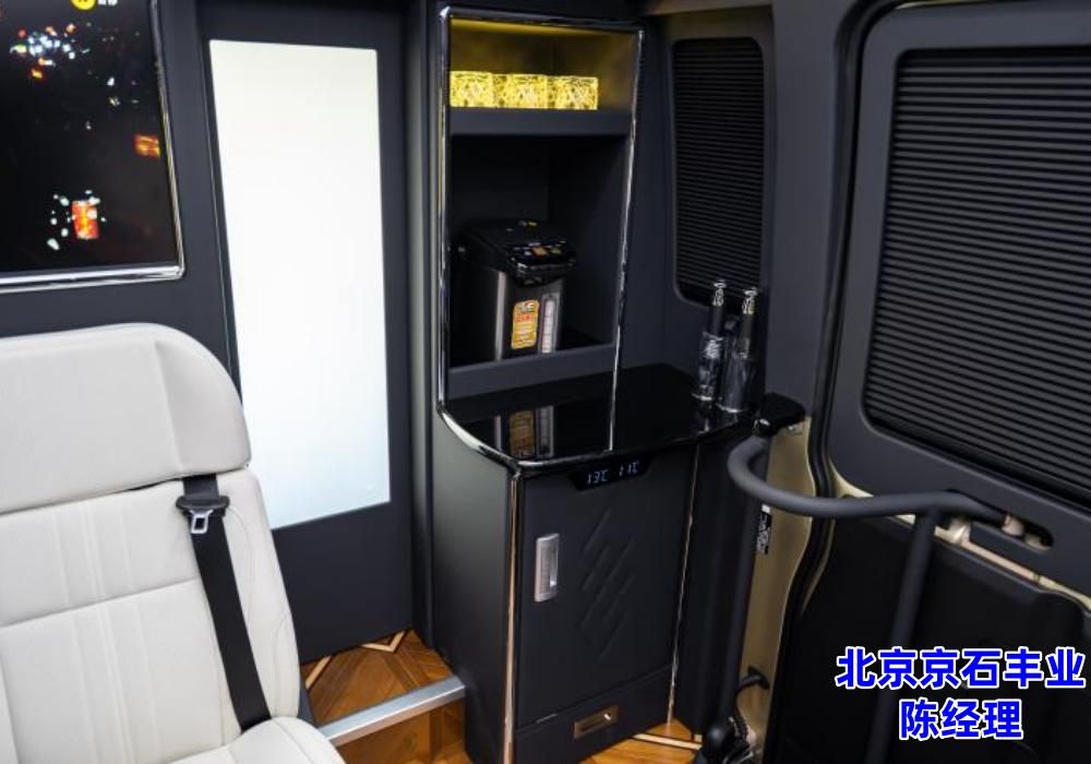 豐田考斯特7座房車版三亞落地多少錢