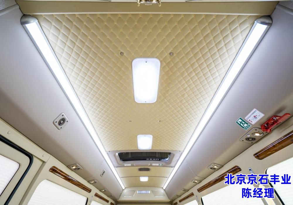 豐田考斯特12座通艙版煙臺落地多少錢