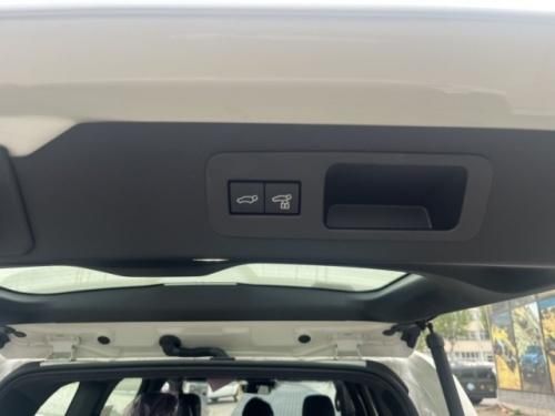 中东版酷路泽4000顶配落地价格 真皮座椅+双差速锁 分期0手续费