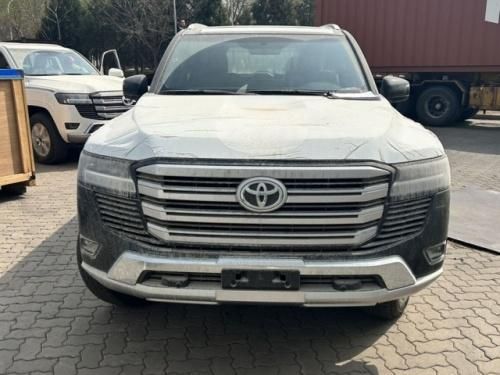 首付20万开走 中东版丰田酷路泽3.5TT价格70多万 参数 图片 配置