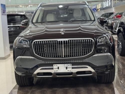 2025款迈巴赫GLS600双拼色现车直降20万 选装落地包牌价 魔术车身
