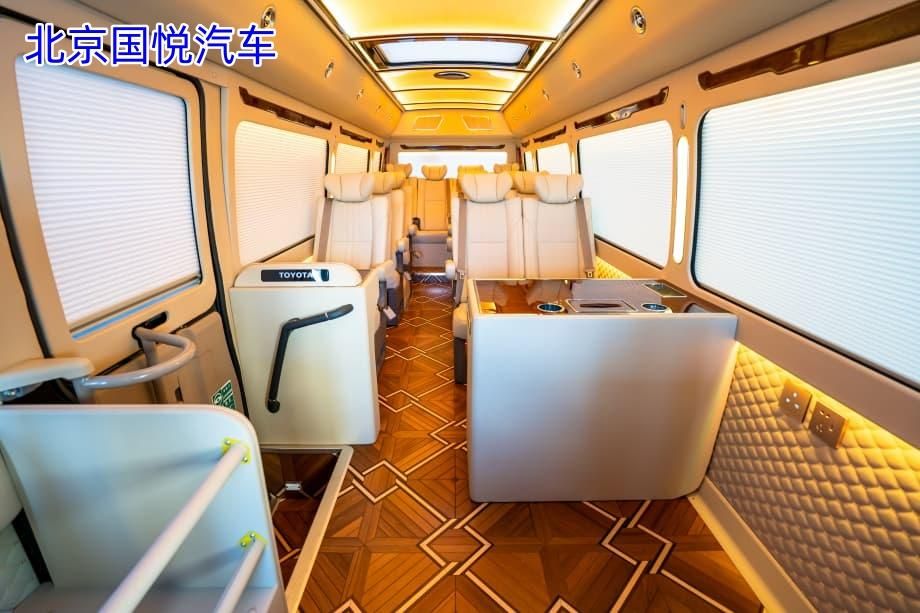 丰田考斯特15座烟台落地多少钱
