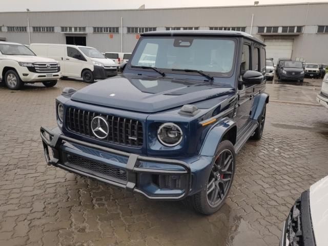 2025款奔驰加版G63海蓝色金属漆/黑米 首付30万开回家