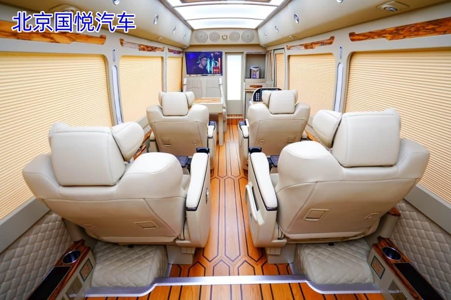 丰田考斯特12座厦门落地多少钱