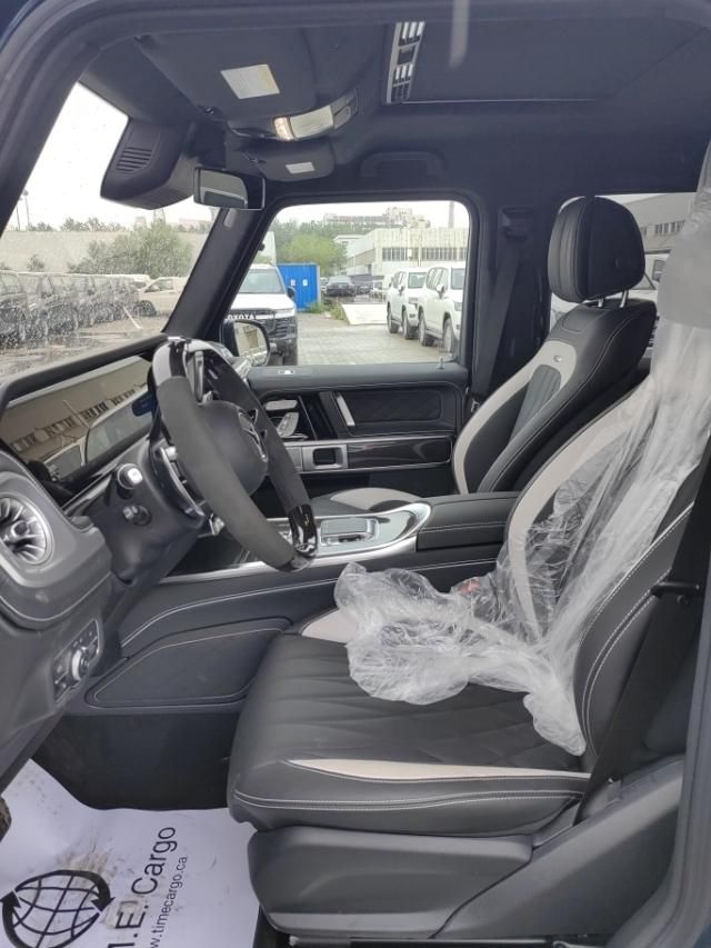 2025款奔驰加版G63海蓝色金属漆/黑米 首付30万开回家