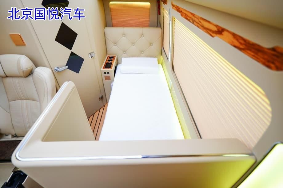 丰田考斯特7座蒙娜丽莎版广州落地价多少钱