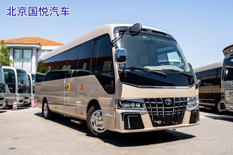 丰田考斯特7座商务旅居版通辽落地多少钱