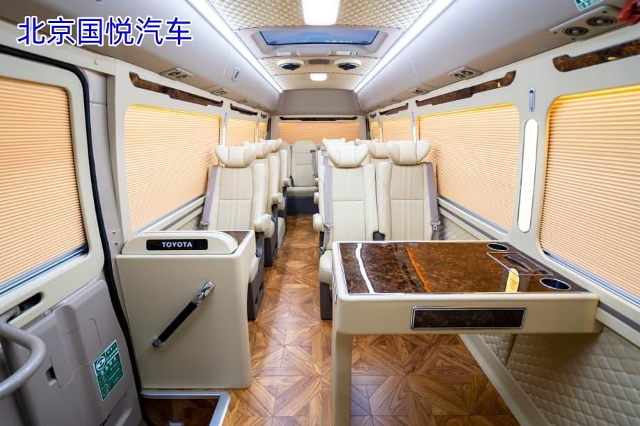 丰田考斯特17座合肥落地多少钱