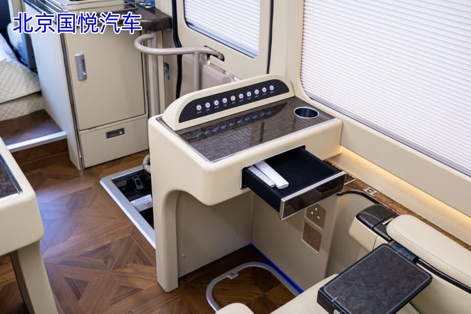 丰田考斯特11座宝鸡落地多少钱
