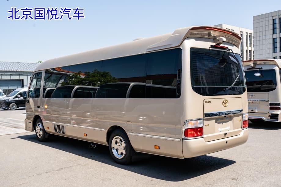 丰田考斯特12座延安落地多少钱