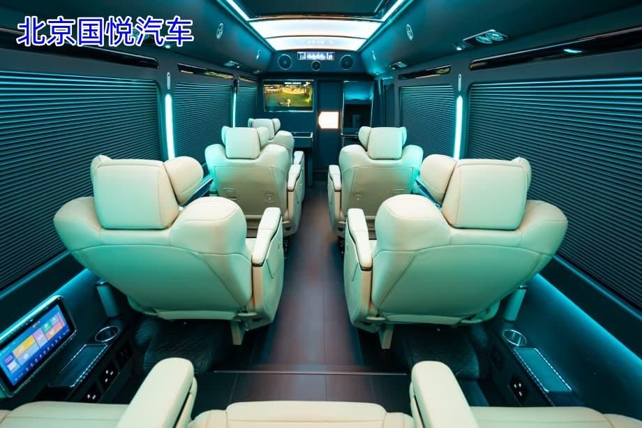 丰田考斯特10座大型商务车邢台落地多少钱
