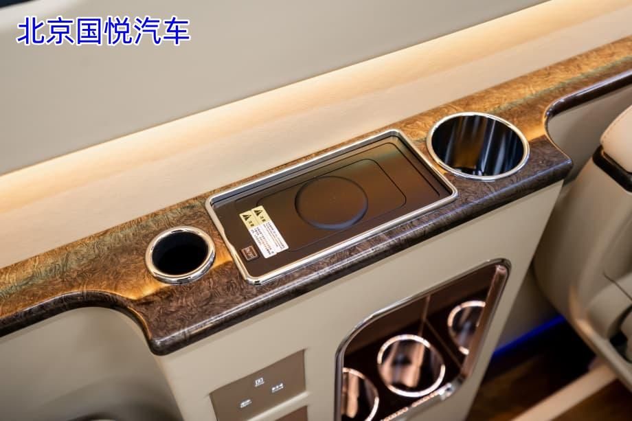 丰田考斯特11座自贡落地多少钱