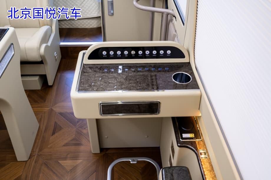 丰田考斯特11座自贡落地多少钱