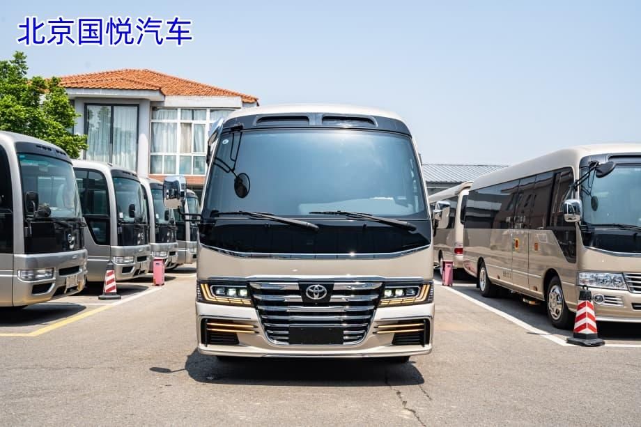 丰田考斯特10座徐州落地多少钱