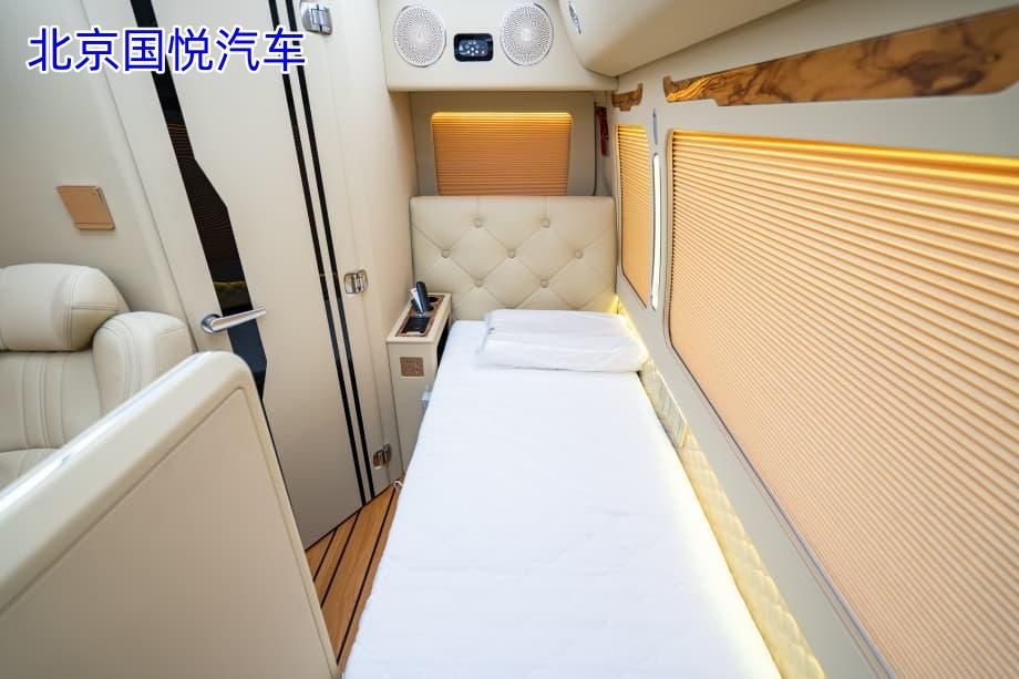 丰田考斯特7座房车版芜湖落地多少钱