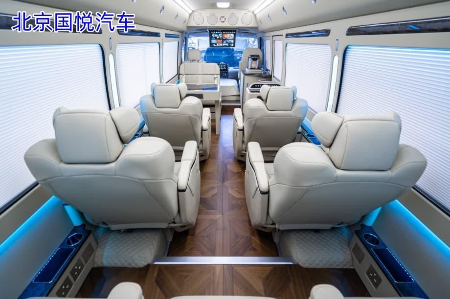 丰田考斯特11座自贡落地多少钱