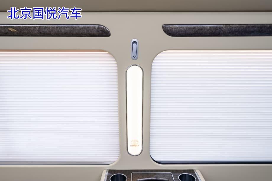 丰田考斯特11座自贡落地多少钱